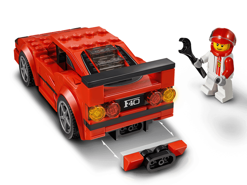 Parte trasera del LEGO Ferrari F40 Competizione 75890 con piloto Ferrari