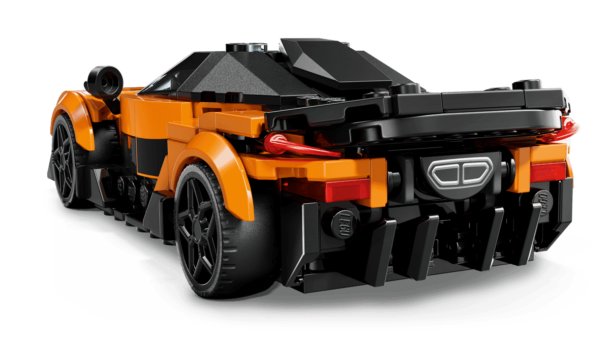 LEGO McLaren W1 77257 junto a la minifigura de piloto McLaren