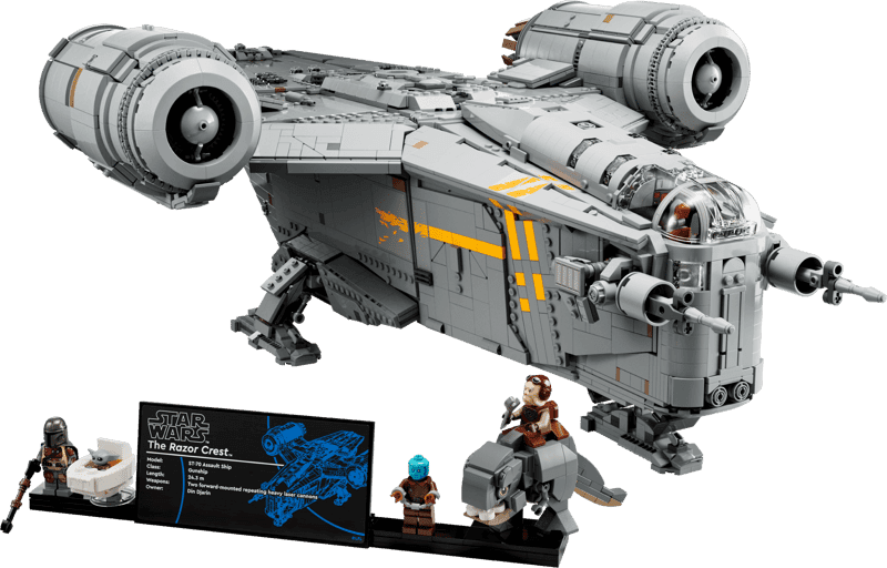 LEGO Razor Crest UCS 75331 montado con personajes y placa de exposición